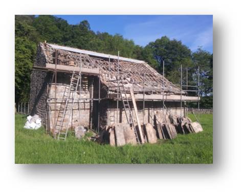 Scaffolding around the back and the slates are once again removed and ordered.  The largest are left on the scaffold as they are just too big and heavy to move any distance. The largest is around 3ft x 4ft